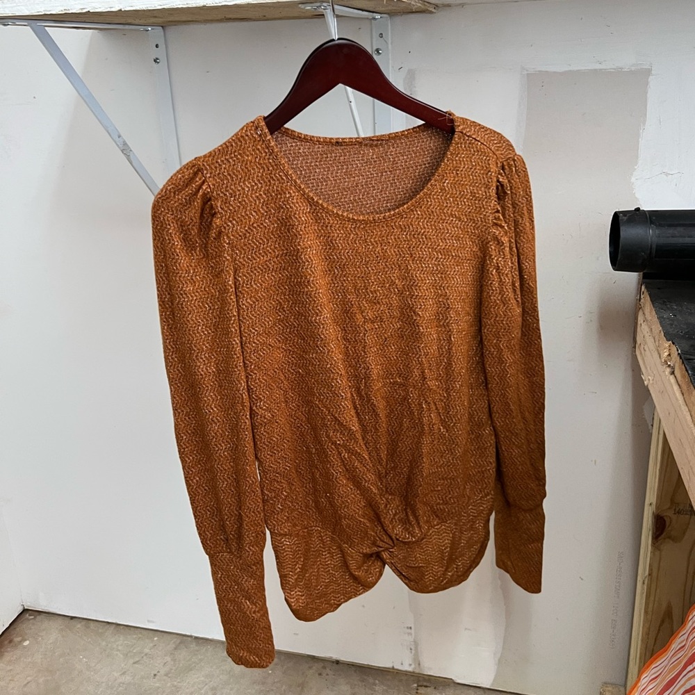 Brown Rust Color Long sleeve top in medium
